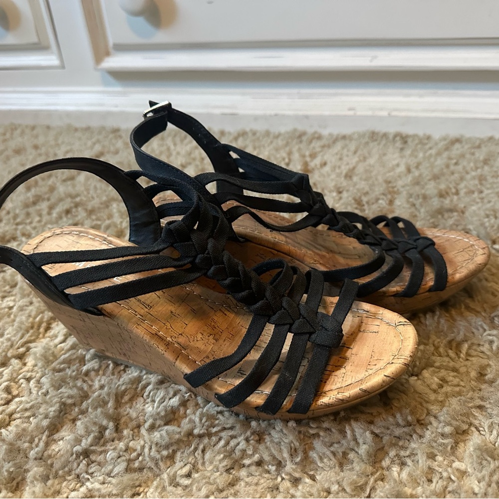 Rampage Black Wedge Sandals with Strappy Design